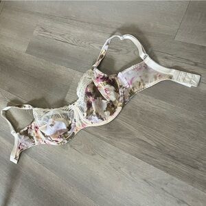 Fantasie Floral Lace Underwire Bra in Cream and Pink